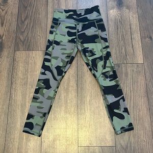 ZYIA Active 7/8 camo legging